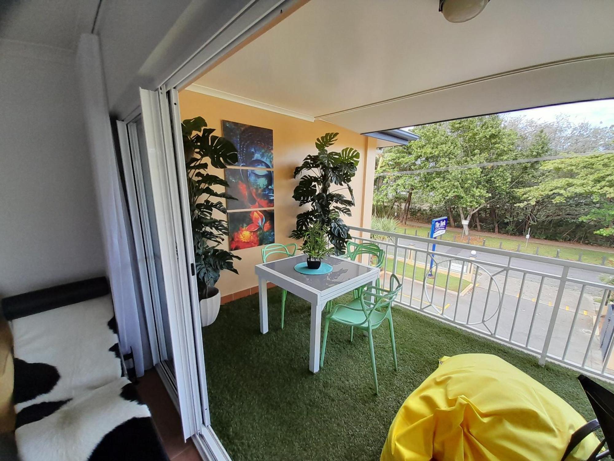 The York Beachfront Holiday Apartments Yorkeys Knob Exteriör bild