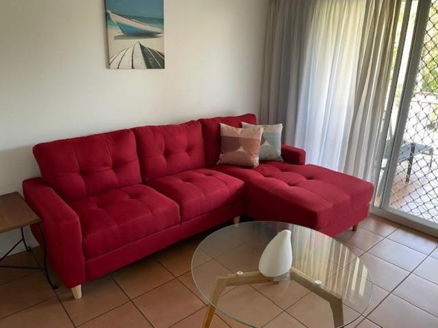 The York Beachfront Holiday Apartments Yorkeys Knob Exteriör bild