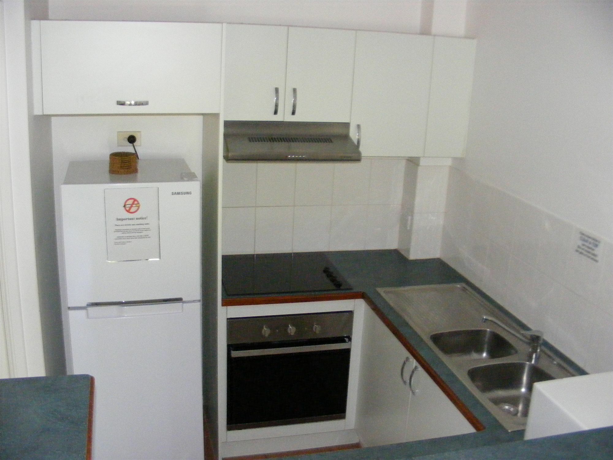 The York Beachfront Holiday Apartments Yorkeys Knob Exteriör bild